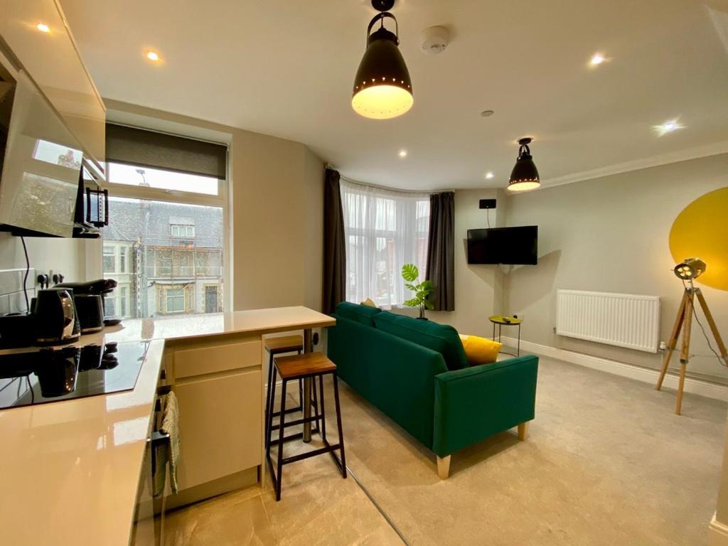 Stylish Modern Apartments Near Parks & Centre Cardiff Ngoại thất bức ảnh